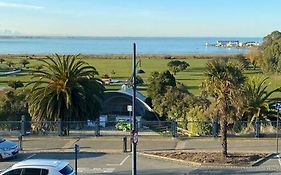Beauty On The Bay - Best Location In Timaru!